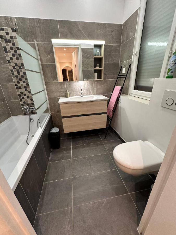 Appartement Lumineux Et Spacieux 2 Chambres Avec Parking Gratuit Dans La Rue Perpignan Eksteriør billede